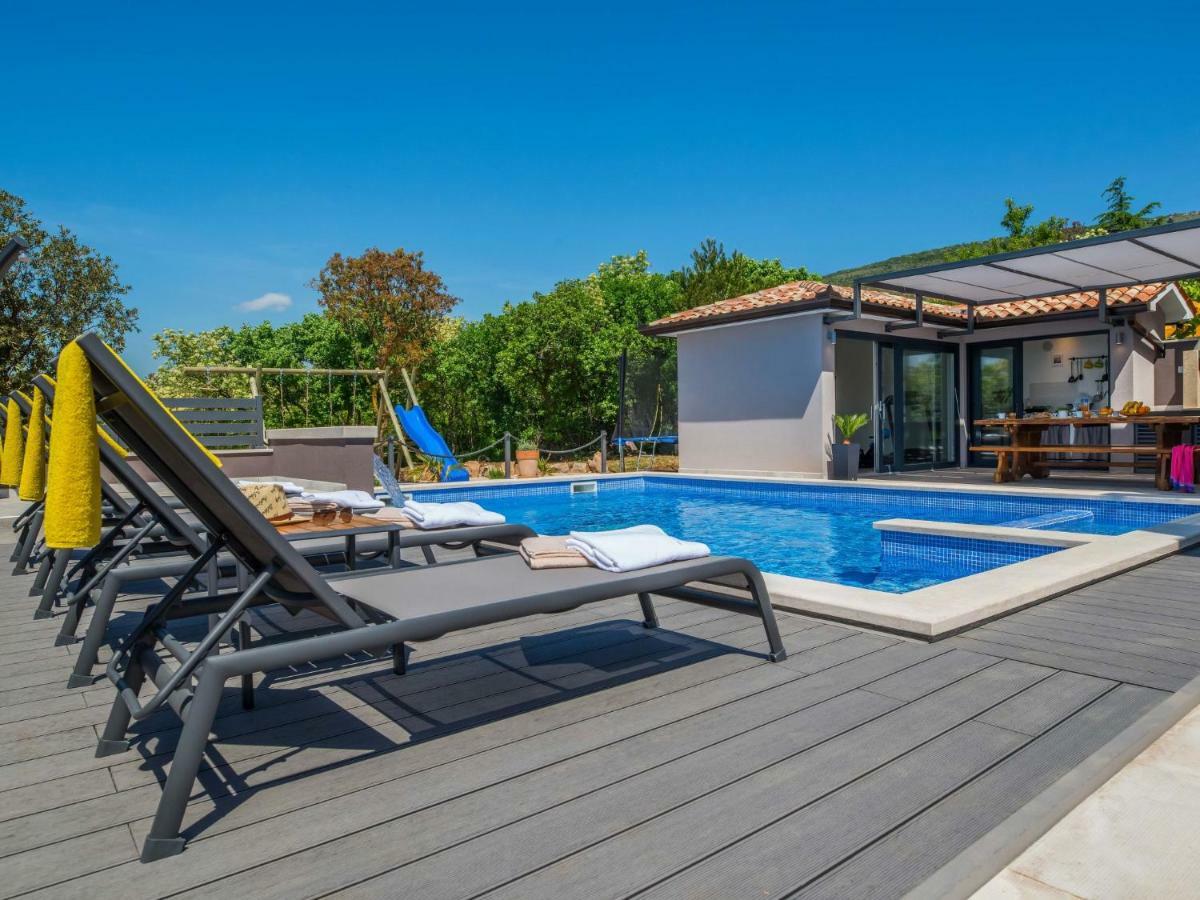 Villa A-R-T Koromacno Luaran gambar